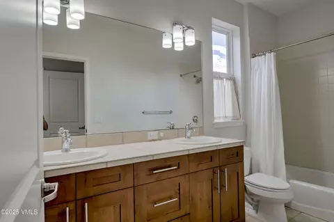 Bath - 28 Gambel St, Eagle, CO 81631 photo 4 of 6