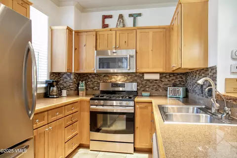 Kitchen - 20 Macdonald St, Eagle, CO 81631 photo 2 of 2