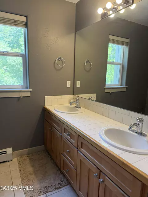 Bath - 20 Macdonald St, Eagle, CO 81631 photo 2 of 4