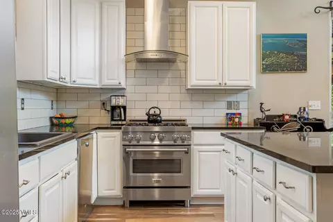Kitchen - 73 Wren Ct, Eagle, CO 81631 photo 2 of 7