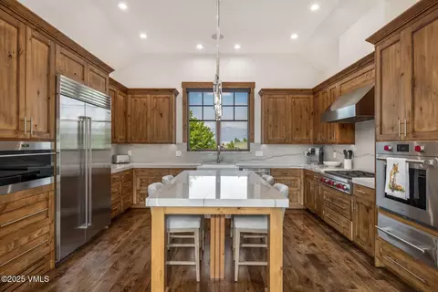 Kitchen - 944 Hernage Creek Rd, Eagle, CO 81631 photo 4 of 5