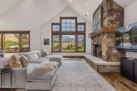 Living - 944 Hernage Creek Rd, Eagle, CO 81631 photo 3 of 4