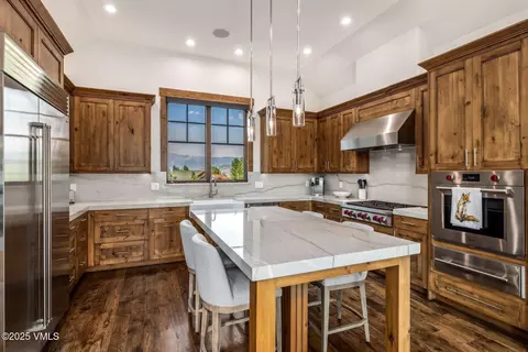 Kitchen - 944 Hernage Creek Rd, Eagle, CO 81631 photo 3 of 5