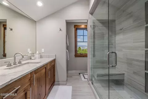 Bath - 944 Hernage Creek Rd, Eagle, CO 81631 photo 2 of 4