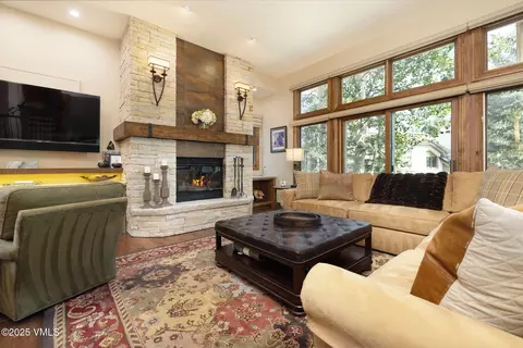 101 Highlands Ln #21, Beaver Creek, CO 81620