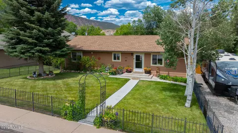 240 Park St, Gypsum, CO 81637