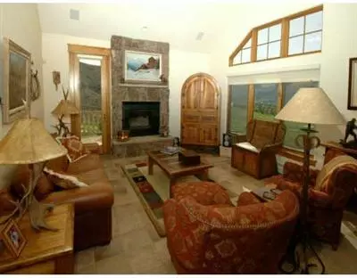 43 Saddle Dr, Edwards, CO 81632 photo 2