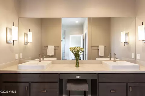 Bath - 88 Soleil Cir, Eagle, CO 81631 photo 3 of 7