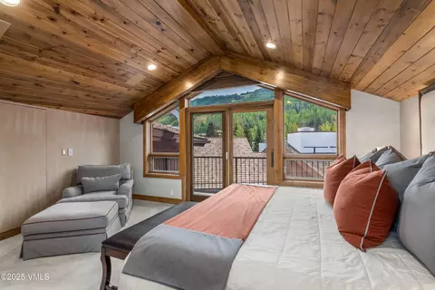 Bedroom - 100 E Meadow Dr #25, Vail, CO 81657 photo 2 of 9