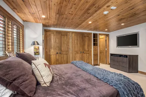Bedroom - 100 E Meadow Dr #25, Vail, CO 81657 photo 6 of 9