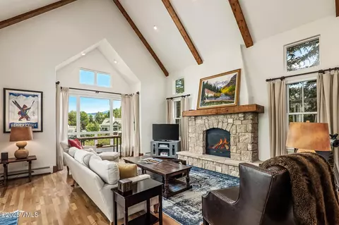 Living - 254 Eagles Glen Rd, Edwards, CO 81632 photo 2 of 6