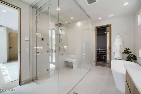 Bath - 2811 Bald Mountain Rd, Vail, CO 81657 photo 8 of 11