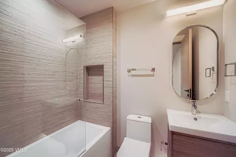 Bath - 2811 Bald Mountain Rd, Vail, CO 81657 photo 6 of 11