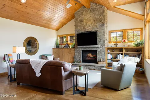 Living - 422 Harrier Cir, Eagle, CO 81631 photo 3 of 5