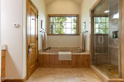 Bath - 422 Harrier Cir, Eagle, CO 81631 photo 1 of 6