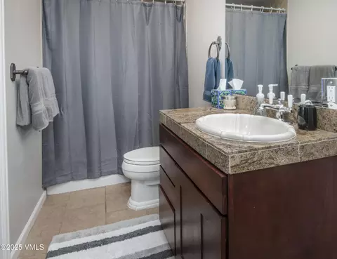 Bath - 213 Bluffs Dr, Eagle, CO 81631 photo 4 of 5
