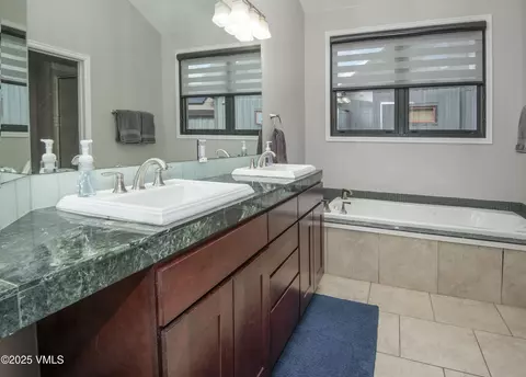 Bath - 213 Bluffs Dr, Eagle, CO 81631 photo 2 of 5