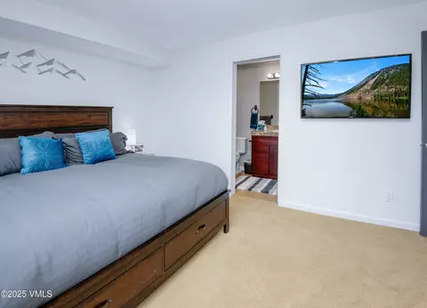 Bedroom - 213 Bluffs Dr, Eagle, CO 81631 photo 4 of 6
