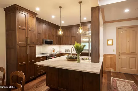 1156 Village Rd #A-303, Beaver Creek, CO 81620