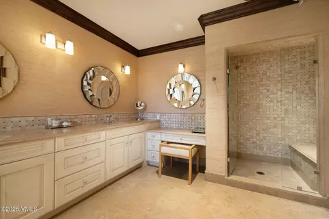 Bath - 463 Borders Rd, Beaver Creek, CO 81620 photo 7 of 8