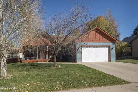 89 Blackhawk Rd, Gypsum, CO 81637