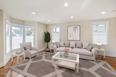 Living - 236 Capitol St, Eagle, CO 81631 photo 4 of 10