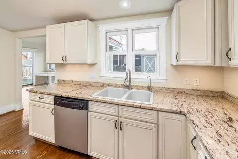 Kitchen - 236 Capitol St, Eagle, CO 81631 photo 5 of 5