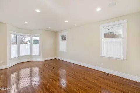 Living - 236 Capitol St, Eagle, CO 81631 photo 2 of 10
