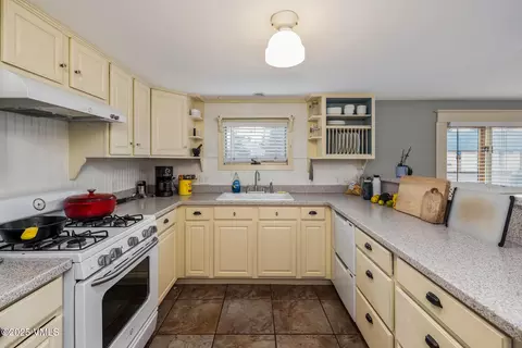 Kitchen - 246 Capitol St, Eagle, CO 81631 photo 1 of 3