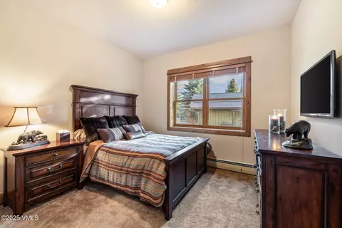 Bedroom - 33 Legends Ct, Edwards, CO 81632 photo 5 of 6