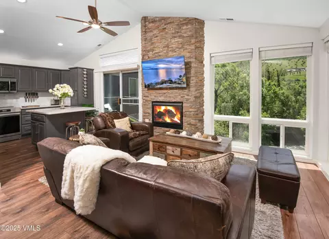 971 W Beaver Crk #B5, Avon, CO 81620