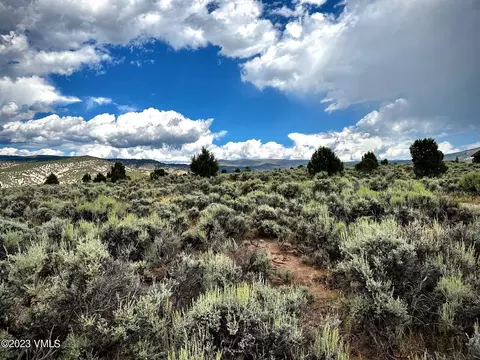 1351 E Haystacker Dr, Eagle, CO 81631