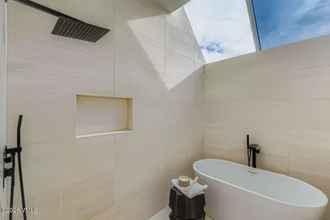 Bath - 770 Potato Patch Dr #14, Vail, CO 81657 photo 2 of 5