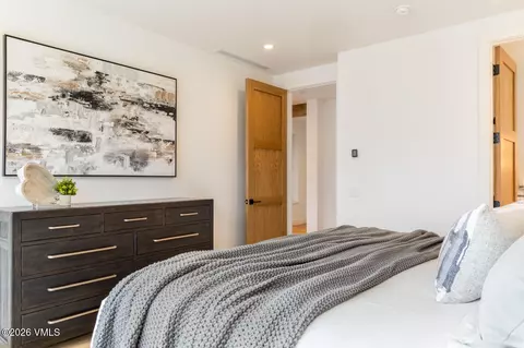 Bedroom - 563 Mount Hope Cir, Eagle, CO 81631 photo 3 of 11