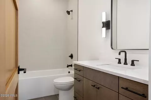 Bath - 563 Mount Hope Cir, Eagle, CO 81631 photo 5 of 8