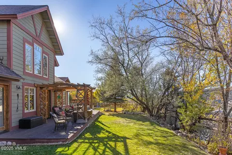 Exterior - 25 Sunset Ct, Eagle, CO 81631 photo 3 of 9