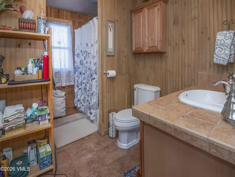 Bath - 344 Capitol St, Eagle, CO 81631 photo 2 of 7
