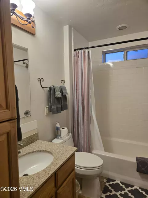 Bath - 344 Capitol St, Eagle, CO 81631 photo 6 of 7
