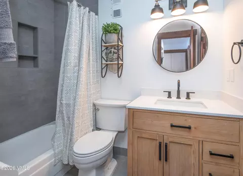 Bath - 165 Gopher Rd #E27, Avon, CO 81620 photo 2 of 2
