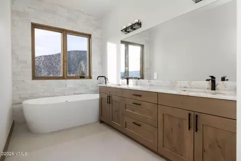 Bath - 91 Rowel Dr, Edwards, CO 81632 photo 1 of 2