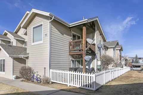 127 Jules Dr #H202, Gypsum, CO 81637