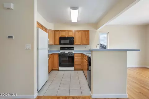 Kitchen - 201 Golden Eagle #D1, Eagle, CO 81631 photo 1 of 5