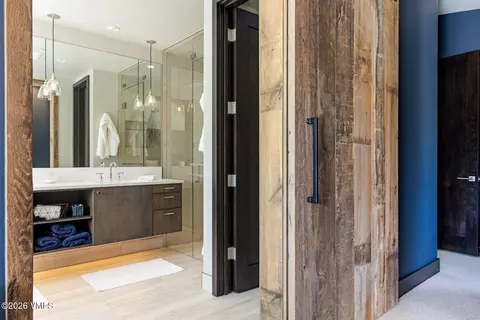 Bath - 2440 Chamonix Ln, Vail, CO 81657 photo 4 of 11
