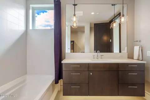 Bath - 2440 Chamonix Ln, Vail, CO 81657 photo 7 of 11