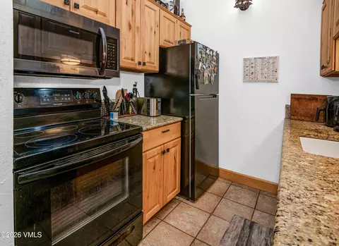 Kitchen - 5024 S Main Gore Dr #B 14, Vail, CO 81657 photo 2 of 2