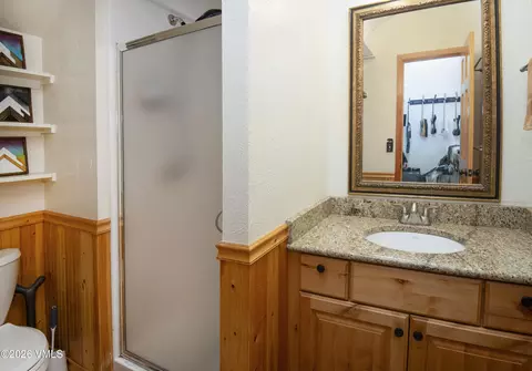 Bath - 5024 S Main Gore Dr #B 14, Vail, CO 81657 photo 2 of 2