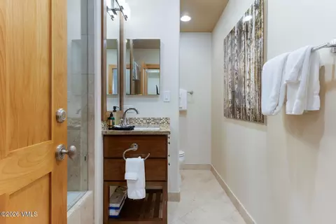 Bath - 292 E Meadow Drive Dr #558, Vail, CO 81657 photo 4 of 4