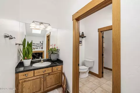 Bath - 2044 Eagle Ranch Rd, Eagle, CO 81631 photo 5 of 5