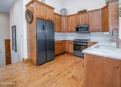 Kitchen - 280 Hackamore Rd, Edwards, CO 81632 photo 2 of 3