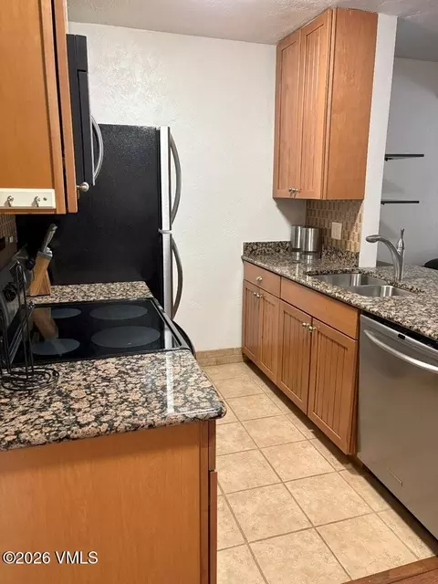 Kitchen - 5024 Main Gore S #A8, Vail, CO 81657 photo 2 of 2